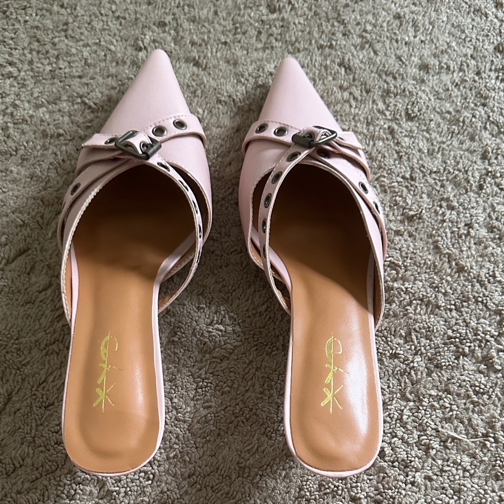 Amazon Light Pink Women's Mules with Silver Buckle